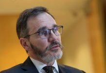 FMI eleva del 25 al 40 % el riesgo de recesión en EE.UU.